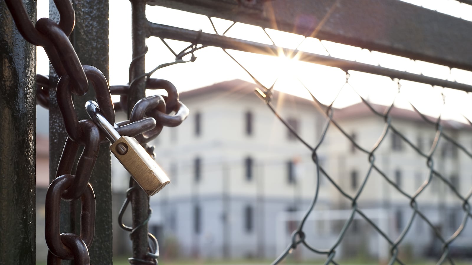 articles/2014/09/13/how-and-why-did-the-ohio-shooter-t-j-lane-really-escape/140912-ferranti-prison-tease_jvhibx