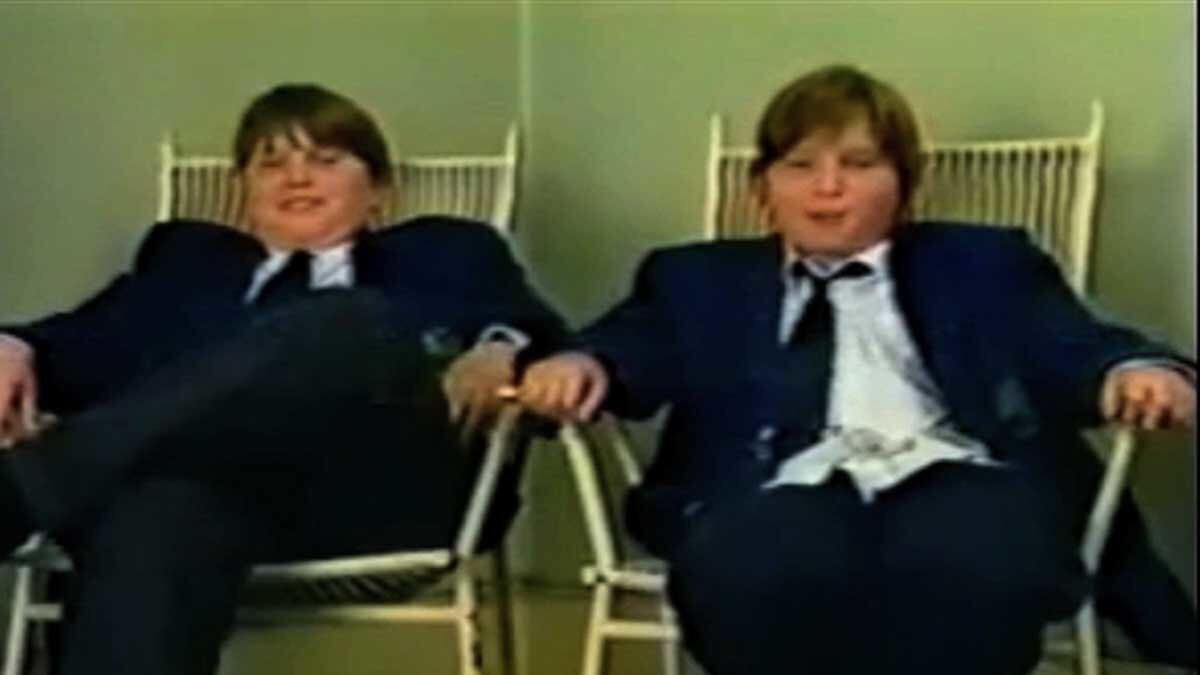 videos/2011/06/13/gillian-wearing/gillian-wearing-1200_rdqdtm