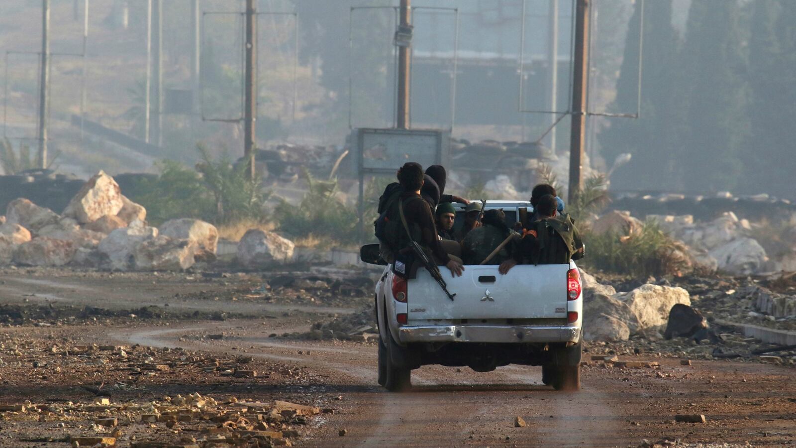 cheats/2016/10/29/syrian-forces-begin-counteroffensive-in-aleppo/161029-aleppo-counter-airstrikes-cheat_dbabhy