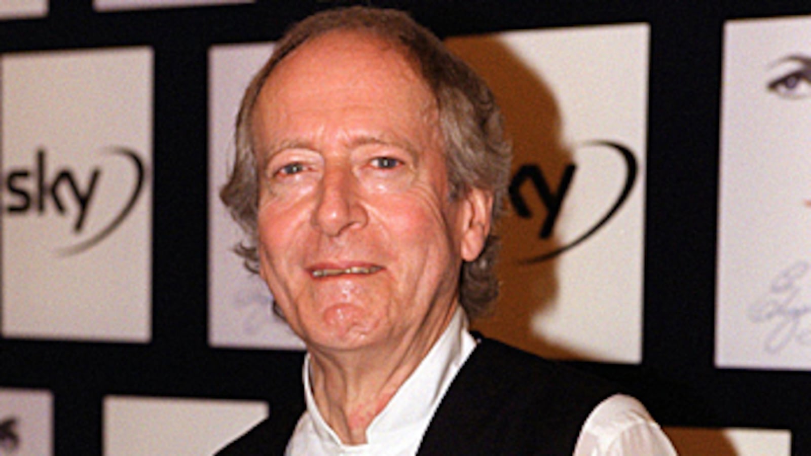 cheats/2011/01/31/james-bond-composer-dies/john-barry_h23caa