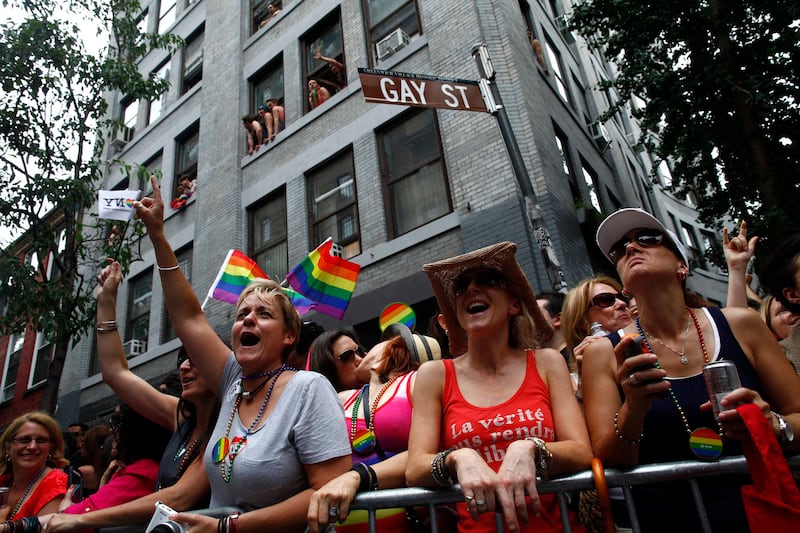 galleries/2013/06/30/celebrate-america-s-gay-pride-parades-photos/130630-pride-parade-03_cm2l97