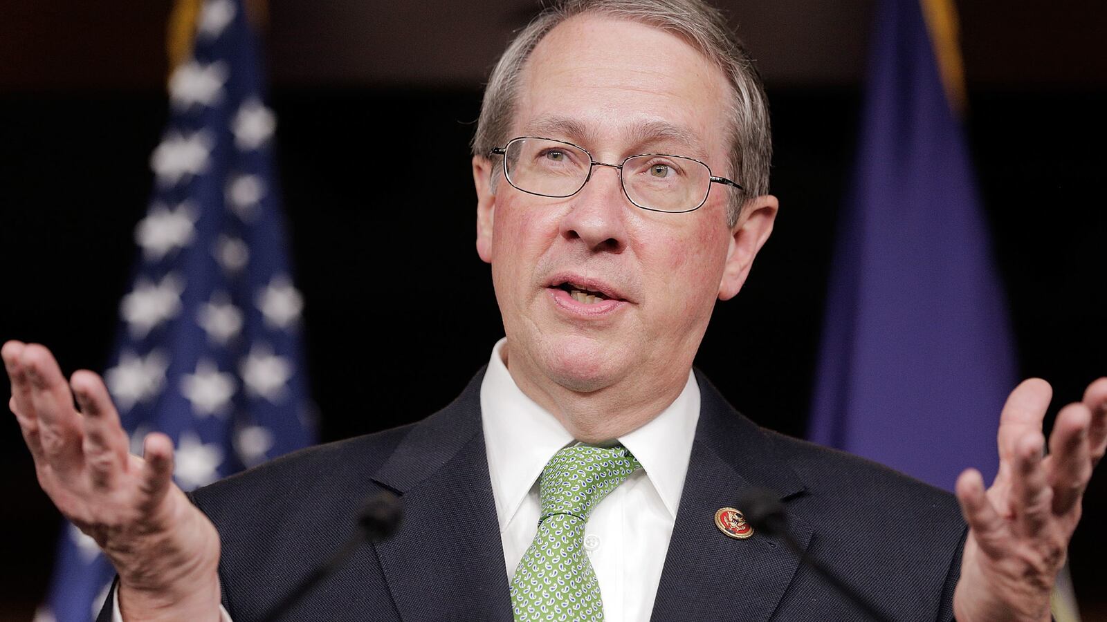 articles/2017/01/04/did-donald-trump-tweet-the-house-gop-into-submission/170102-Laslo-House-Ethics-Committee-tease_c5sprp