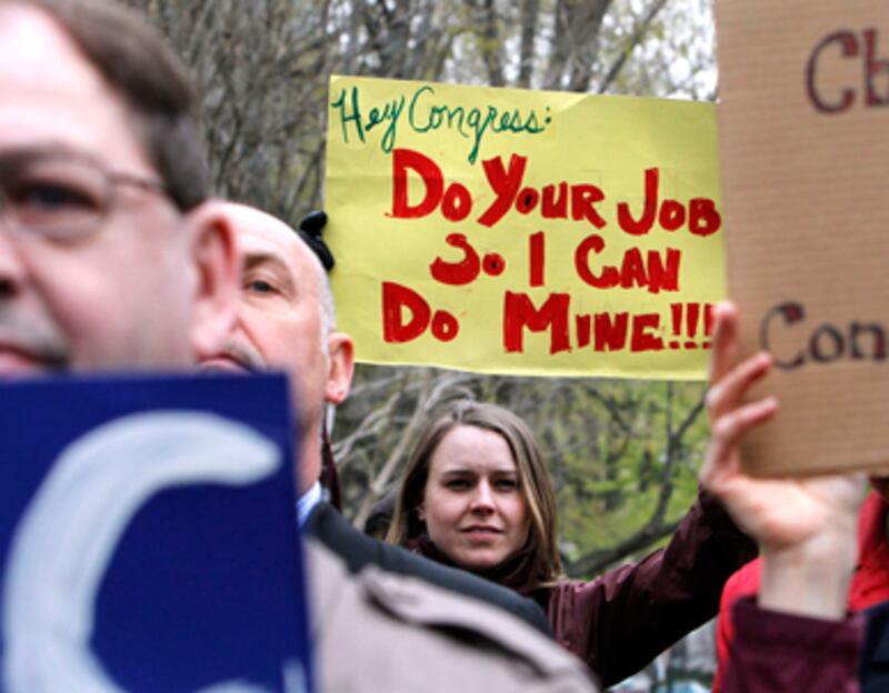 articles/2011/04/08/government-shutdown-whats-holding-up-a-budget-deal/graham-shutdown_172115_vqa9fn