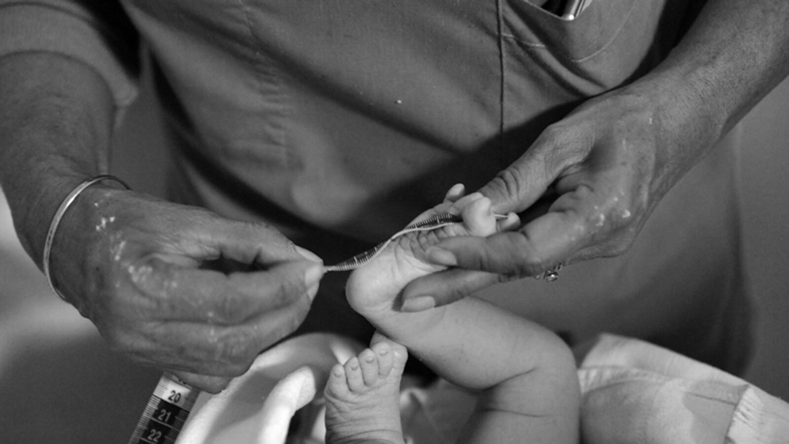 galleries/2012/09/22/mexico-pushes-for-safer-births/mexico-midwifery-tease_nn14n3