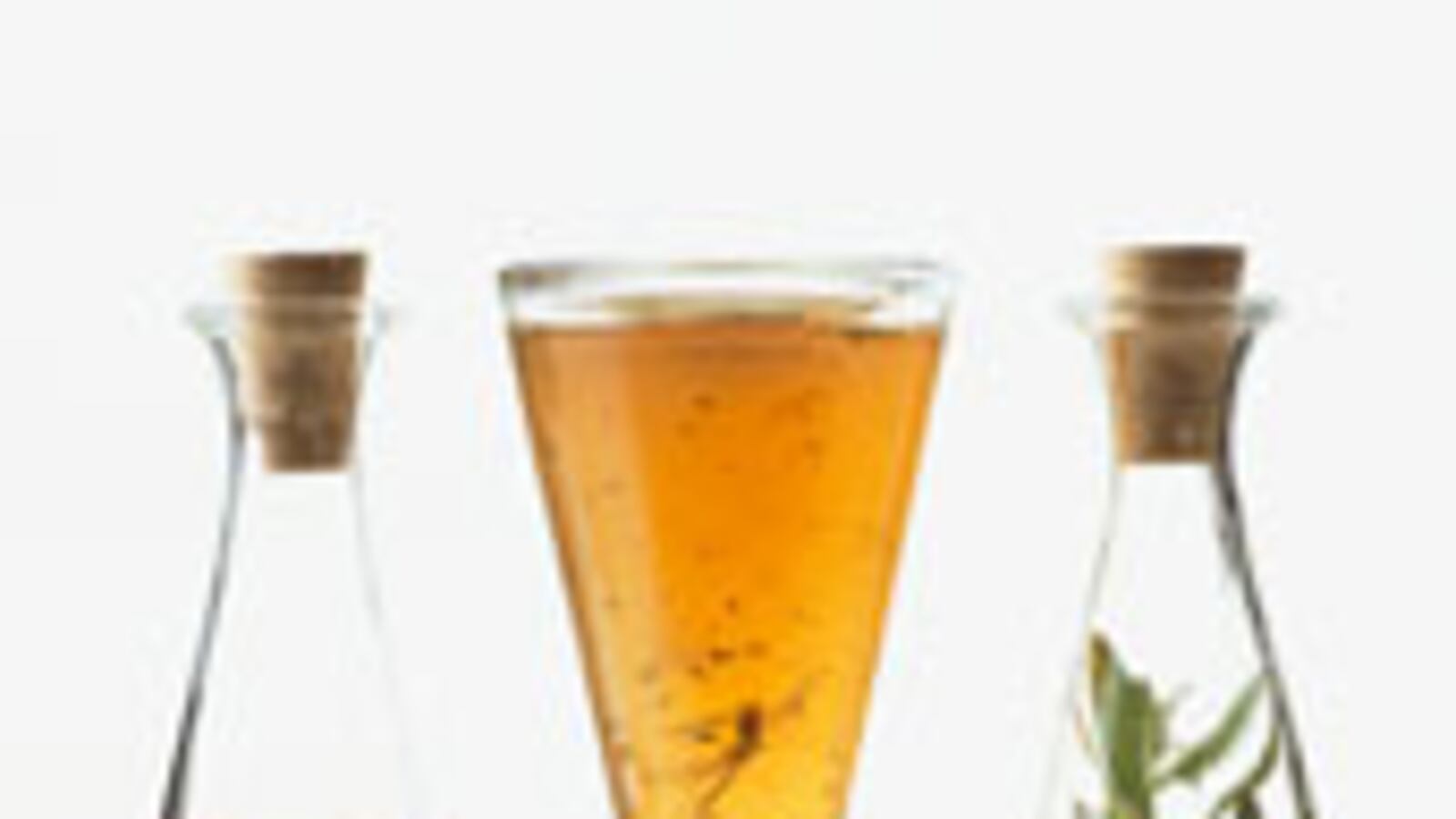 articles/2009/07/07/the-naked-chef-and-naked-salads/styler-vinaigrette-1_rtvuga