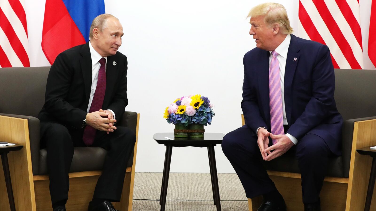 201004-Anderson-CIA-Russia-Targeted-Trump-tease_1_w2aukj