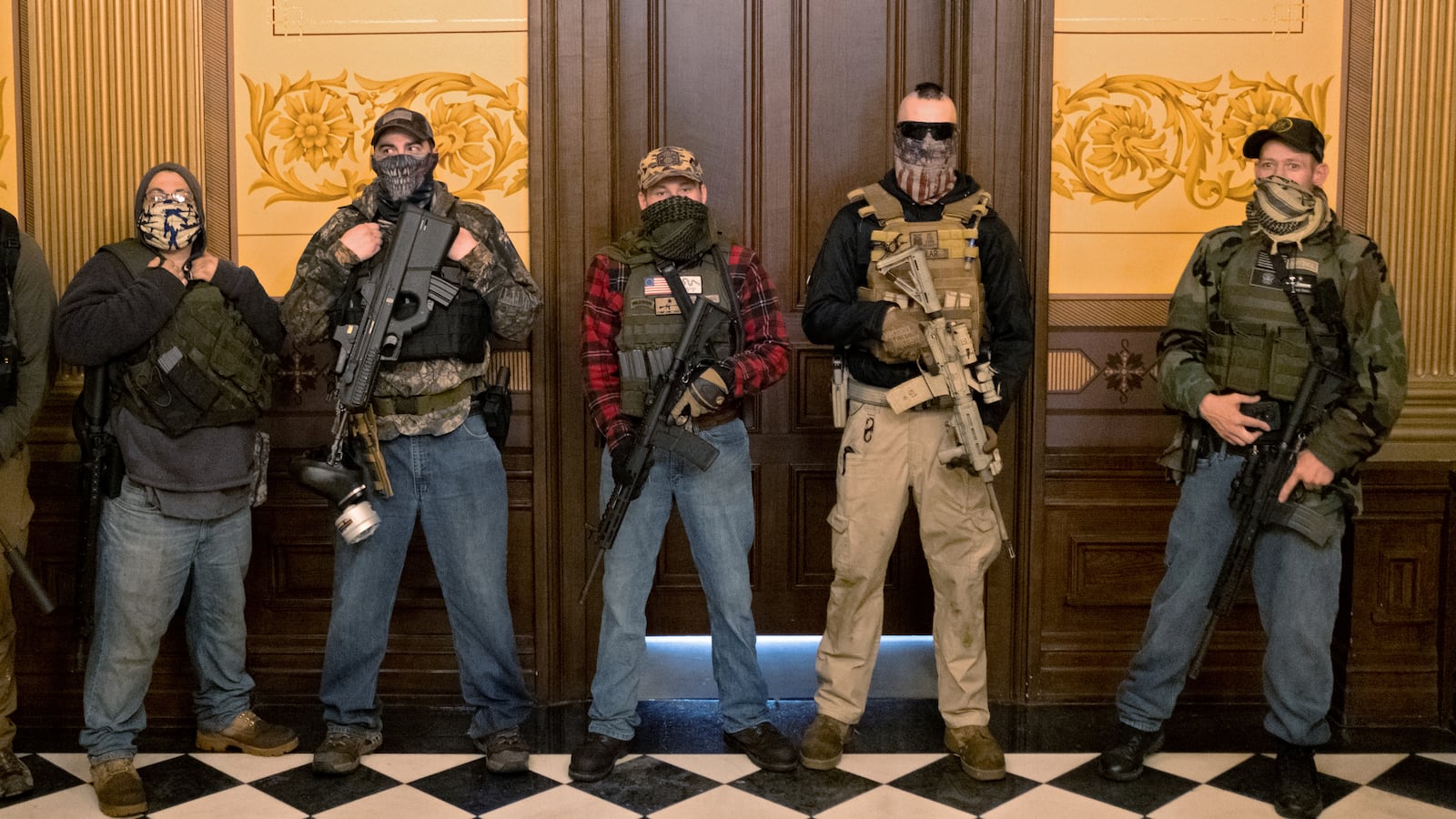 2020-10-08T220610Z_1846998211_RC2MEJ9WRFBG_RTRMADP_3_MICHIGAN-WHITMER_vggdbs