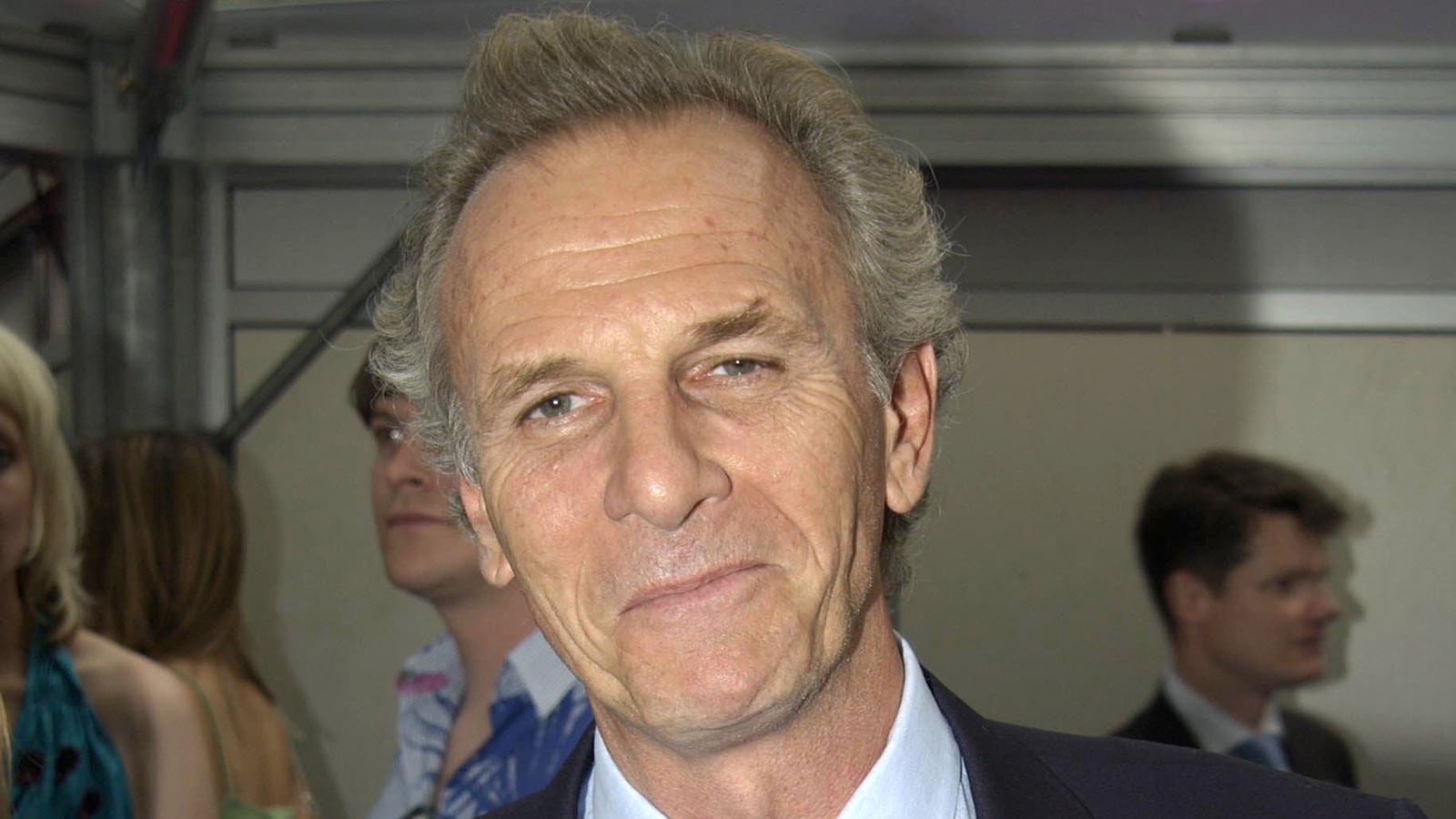 articles/2014/04/23/camilla-s-brother-fighting-for-life-after-fall-in-new-york-city/140423-mark-shand-sykes-tease_kttey7