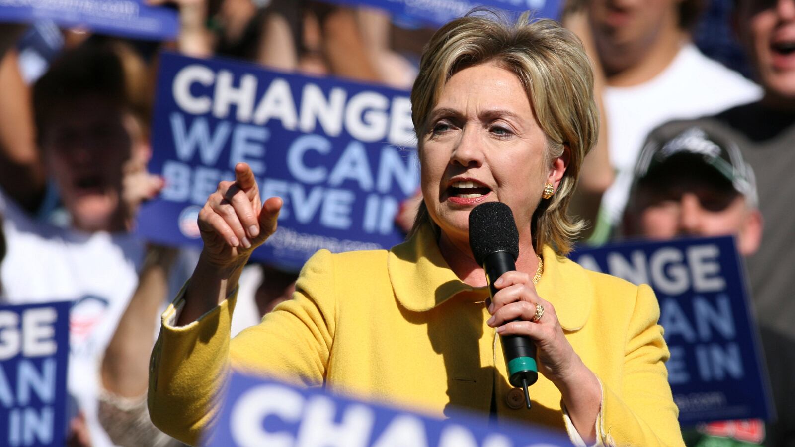 articles/2013/12/18/hillary-clinton-s-own-populist-path/131217-cherny-clinton-tease_xym35w