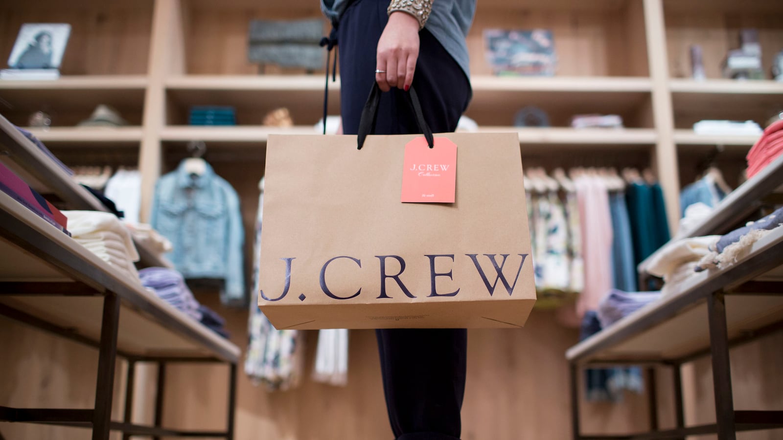 articles/2014/07/03/j-crew-adds-000-to-sizes-nicolas-ghesquiere-and-balenciaga-in-court/140703-jcrew-cheat_yqhssh