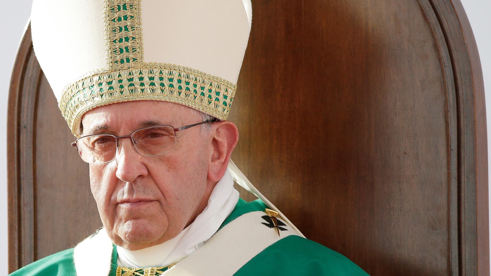 articles/2014/08/19/on-isis-pope-francis-is-no-crusader/140819-stoker-pope-iraq-tease_lycxkh