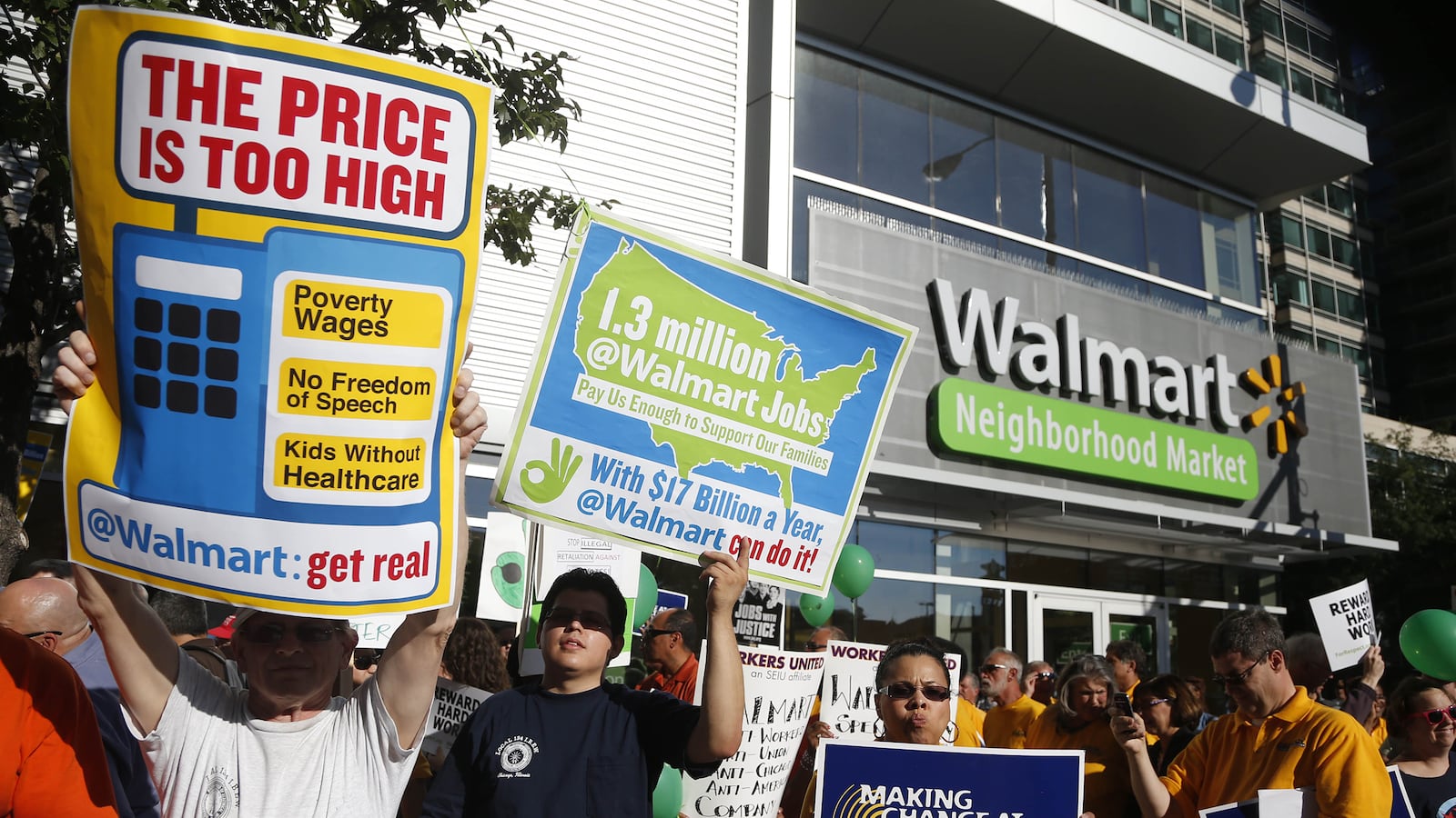 articles/2013/09/05/walmart-protesters-tell-one-story-and-employees-tell-another/130905-walmart-ross-tease-embed_gcbgbd