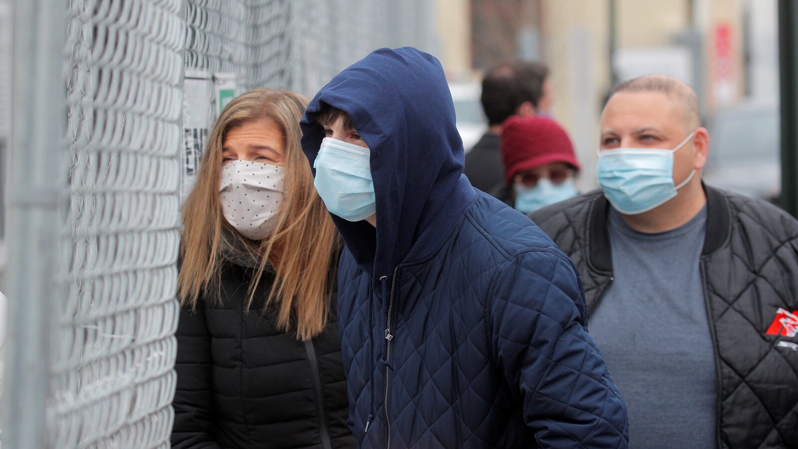 2021-01-11T174334Z_395263205_RC2T5L9MFTZY_RTRMADP_3_HEALTH-CORONAVIRUS-VACCINES-NEW-YORK_kaznrh