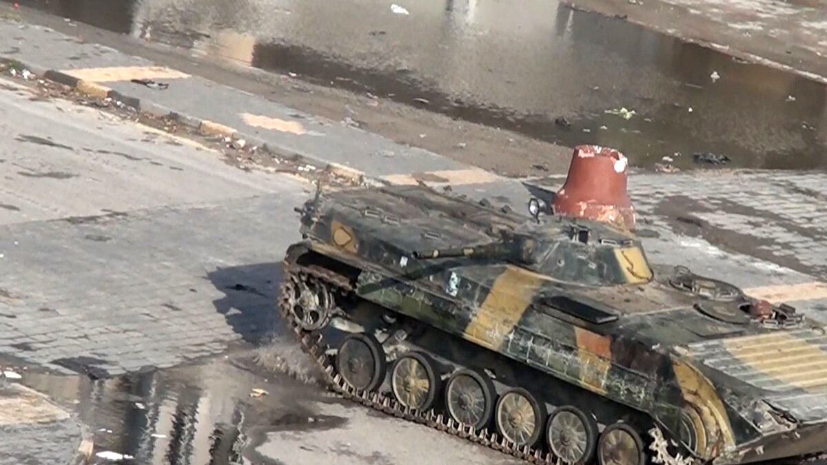 cheats/2011/12/26/arab-league-monitors-land-in-syria/syria-arab-league-cheat_k965xa