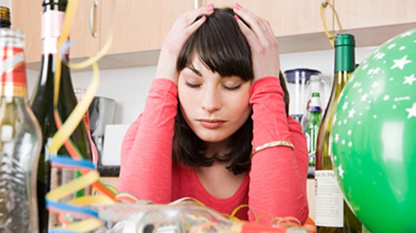 articles/2010/12/31/preventing-a-hangover-the-science-of-excessive-drinking/hangovver-science-schwartz-tease_atwlnw