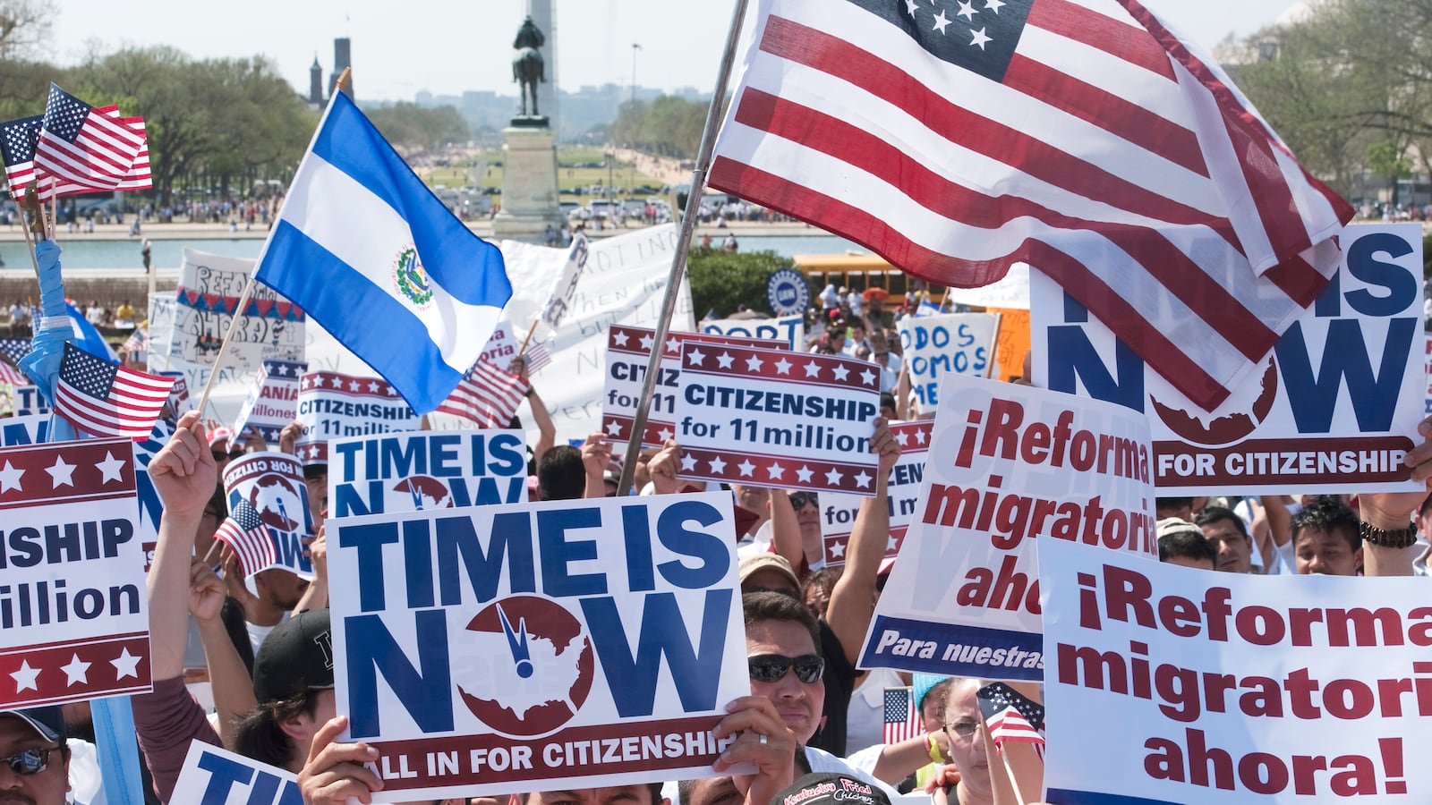 articles/2013/06/13/we-re-in-trouble-if-immigration-bill-doesn-t-rack-up-70-votes/130612-murphy-immigration-tease_c3clmj