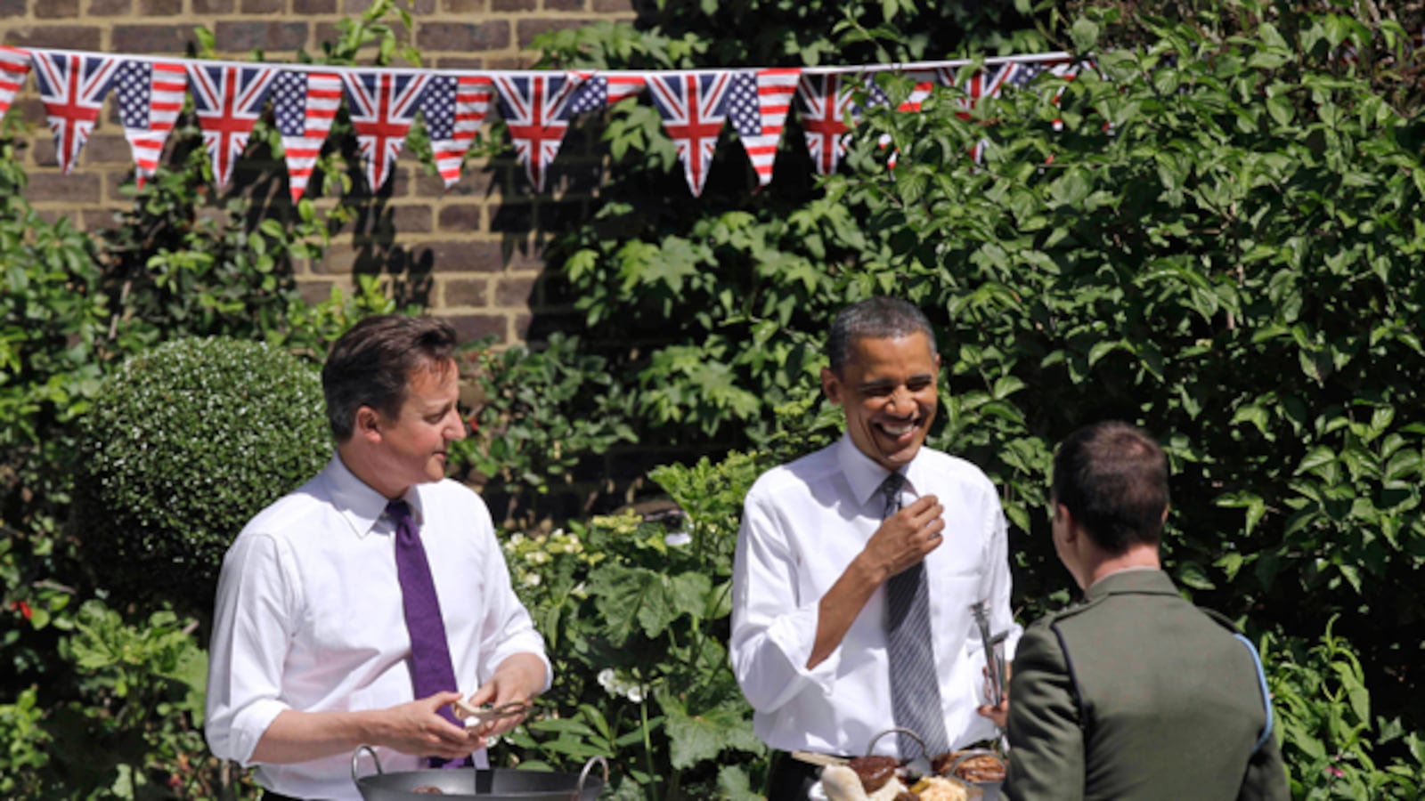 galleries/2011/05/24/obama-s-european-adventure/obama-european-tour---barbecue_zcpx1y