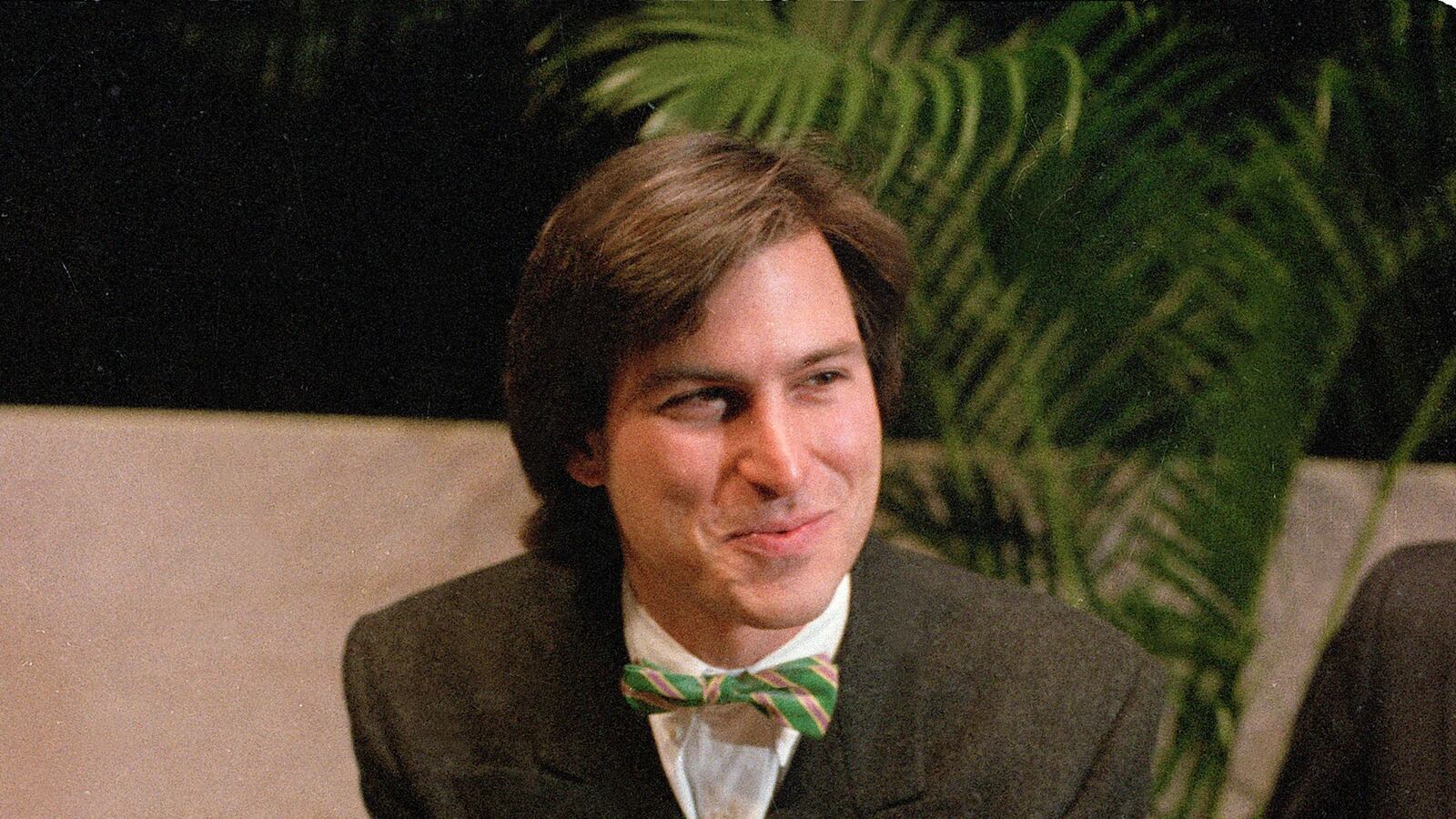 articles/2015/04/23/apple-s-armenian-genocide-problem/150422-strochlic-jobs-tease_vi7ewd