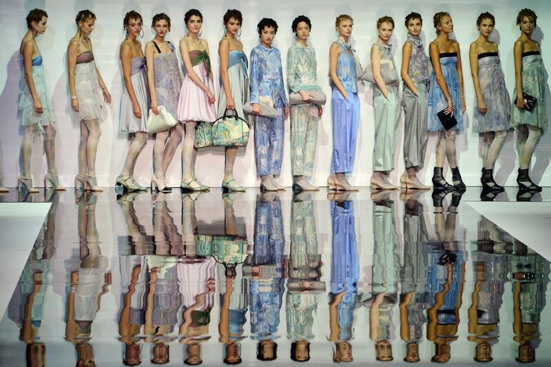 articles/2013/09/20/emporio-armani/130920-armani-tease_kgjsnn