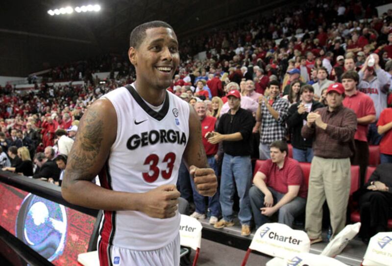 galleries/2011/03/20/die-hard-college-hoops-fans/college-basketball-fans---university-of-georgia_owkhz6