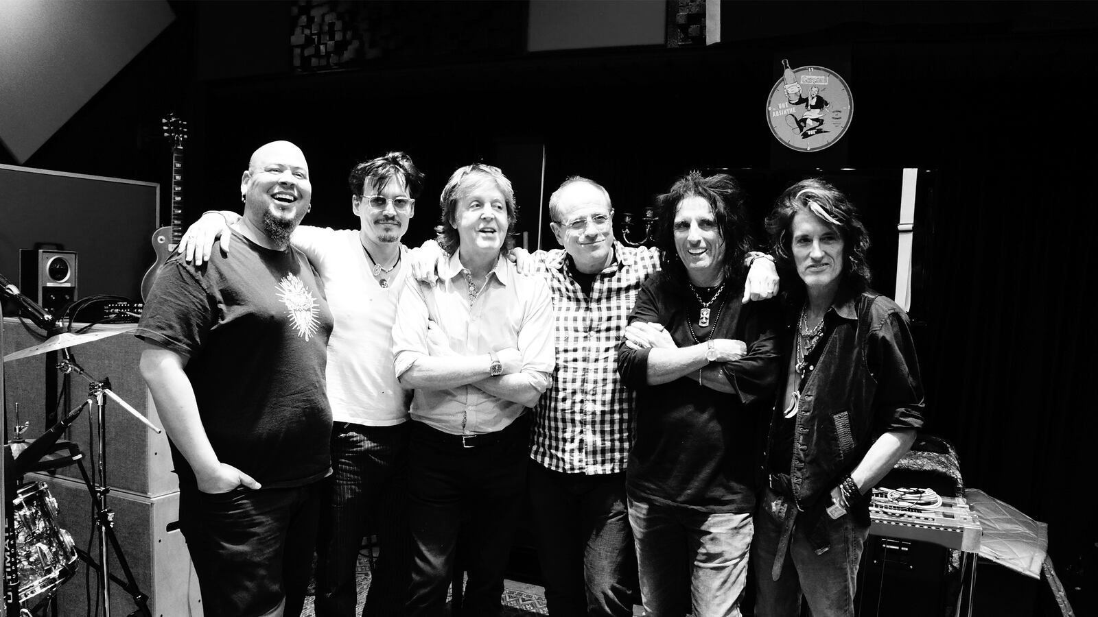 articles/2015/09/13/johnny-depp-s-rock-supergroup-alice-cooper-and-joe-perry-on-hollywood-vampires/150912-slate-depp-sexy-group-tease_y0robq