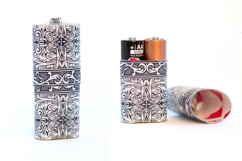 galleries/2015/03/14/etsy-in-jail-diy-in-the-clink/150313-prison-objects-05_y2zu6l