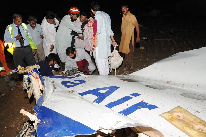 articles/2012/04/20/pakistan-airplane-crash-why-bhoja-air-flight-was-risky/islamabad-crash-irving_romqs5