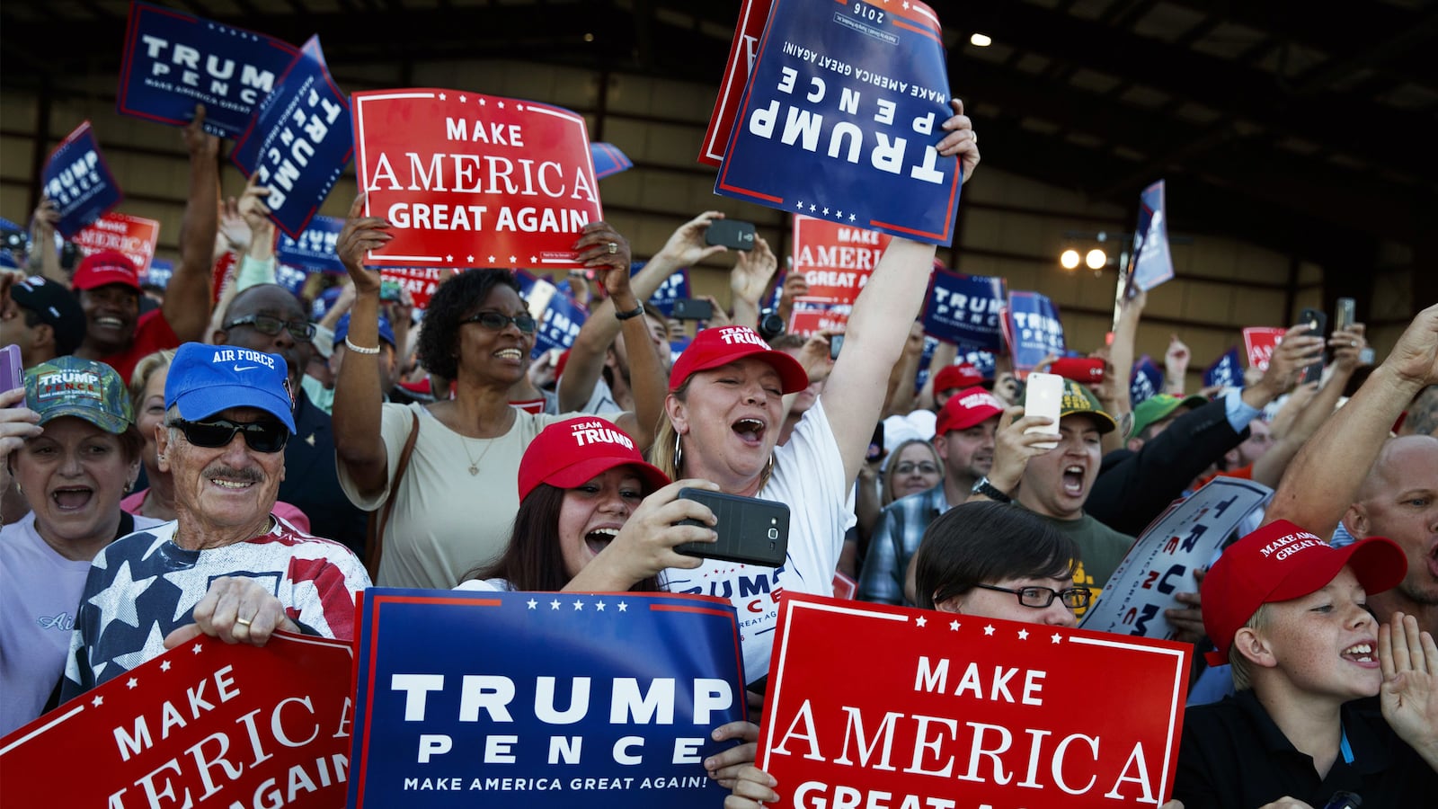 articles/2016/09/26/georgia-in-play-as-donald-trump-banks-on-white-firewall/160925-Taylor-Trumps-White-Firewall-tease_lzqvua