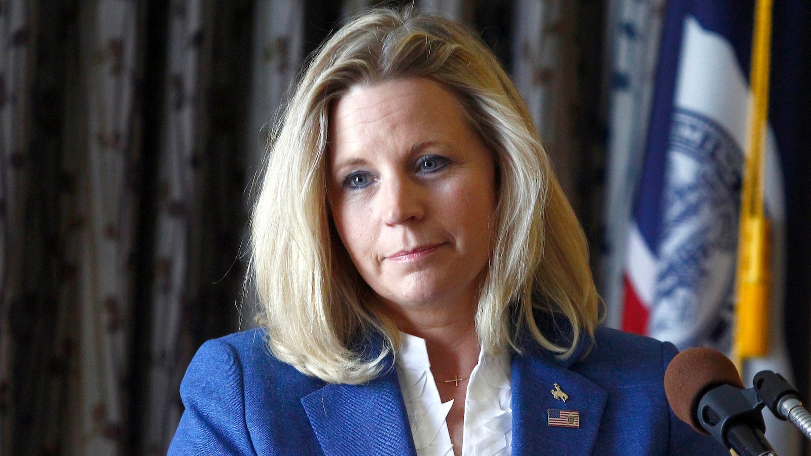 articles/2013/12/11/what-conservatives-like-liz-cheney-didn-t-understand-about-apartheid/131210-bouie-chaney-tease_spavnn