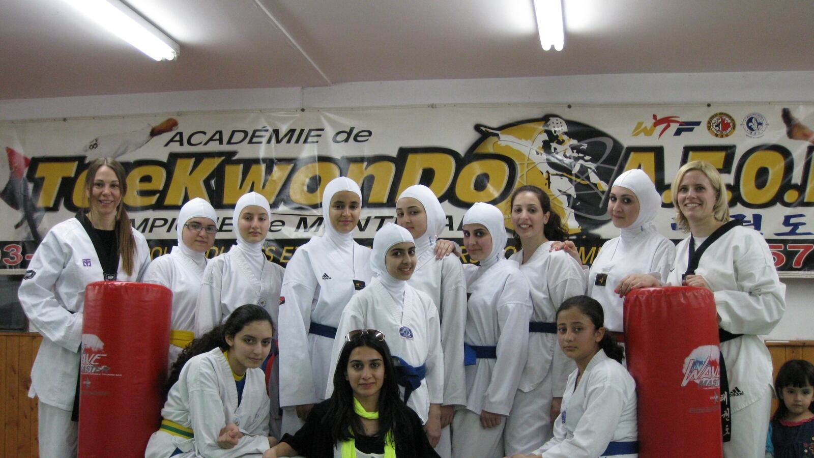 articles/2013/11/15/a-questionable-push-for-separation-of-religion-and-state-in-canada/OZ_Montreal_hijab_glisyz