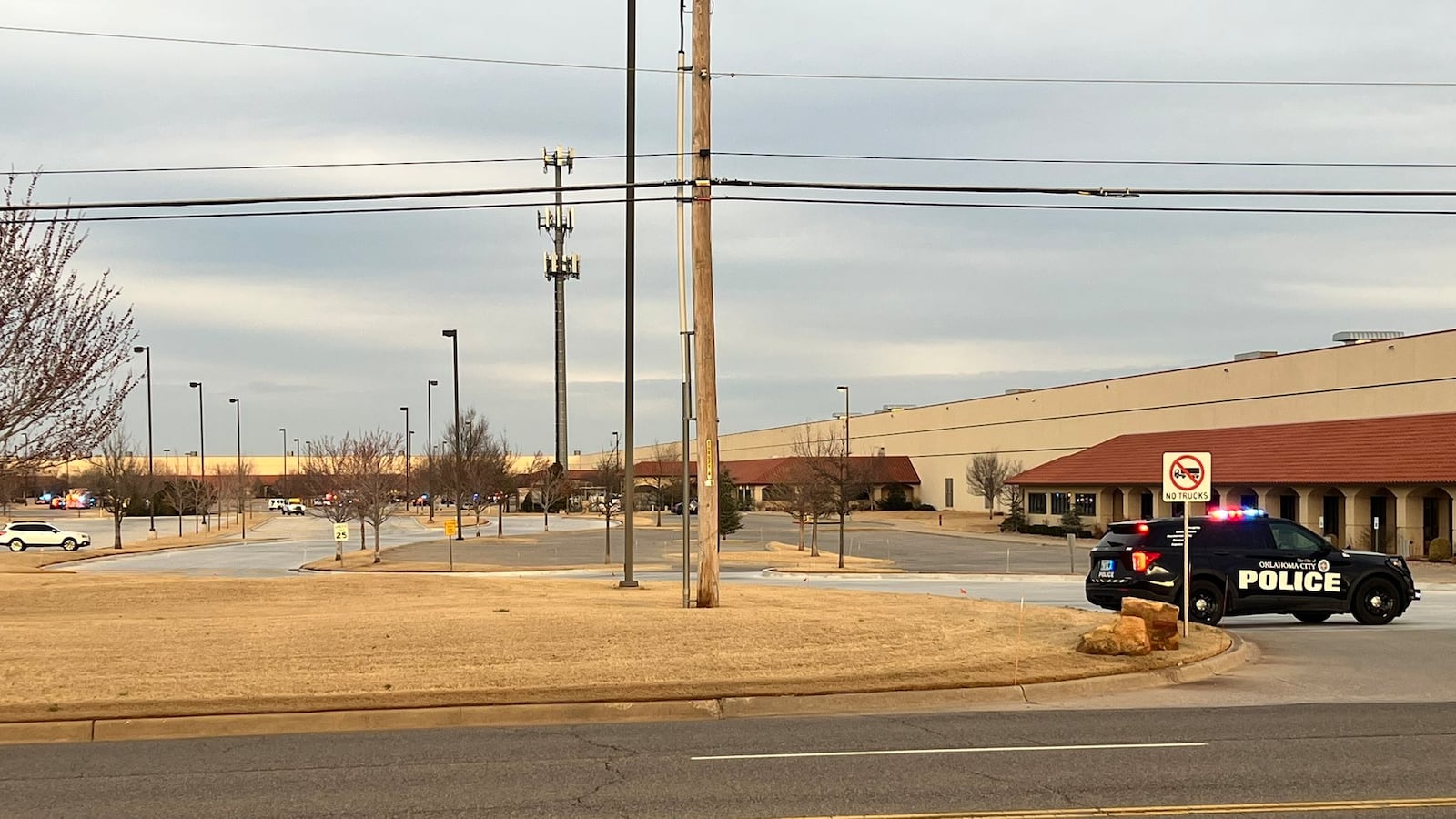 FqLFsRXWAAICHtu_flhd5d