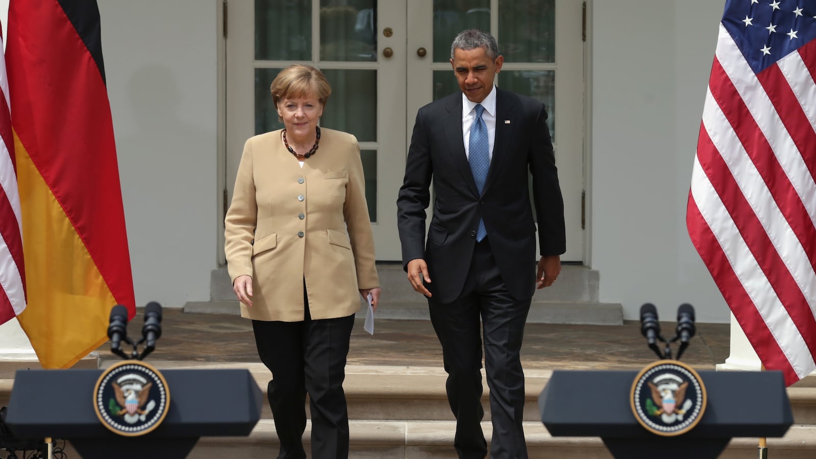 cheats/2014/05/02/obama-merkel-russia-must-pull-back/140502-Merkel-obama-cheat_qibprp