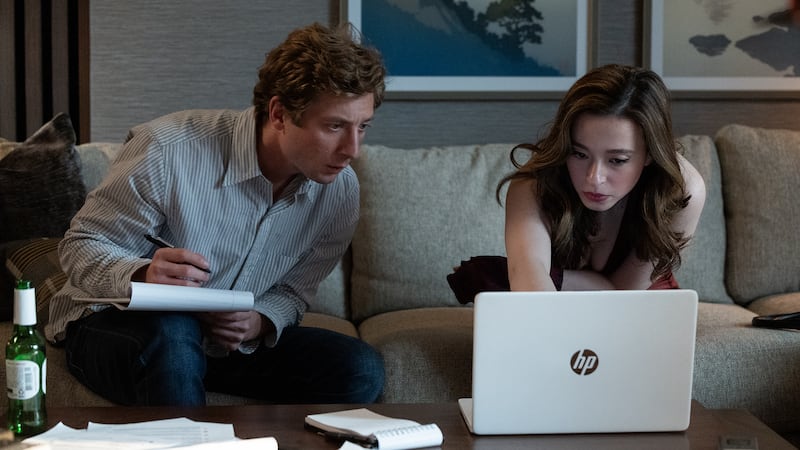 Jeremy Allen White and Mikey Madison in The Social Reckoning.