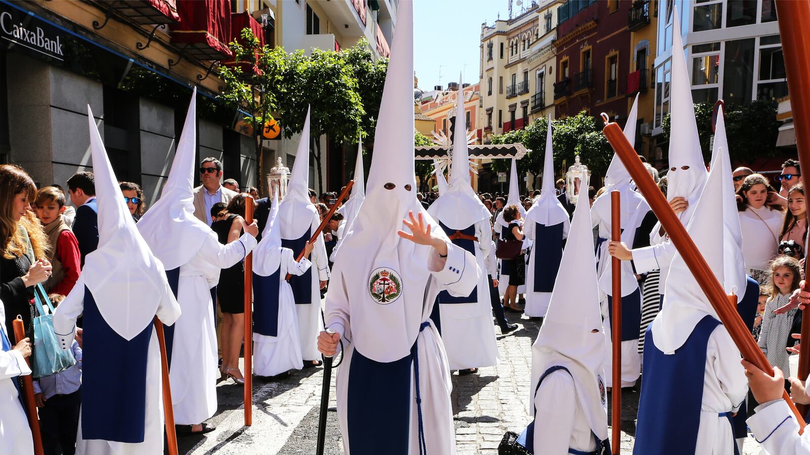 190416-Plan-To-Attack-Spains-Holy-Week-tease_fprazl