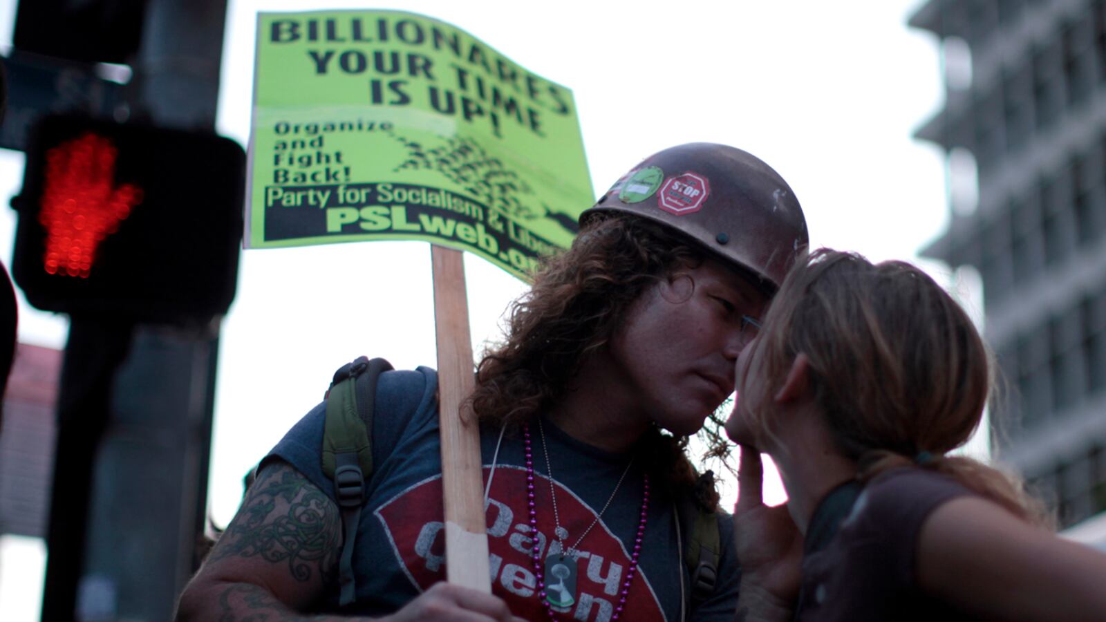 galleries/2011/10/18/pitching-a-tent-love-at-occupy-wall-street-photos/love-at-ows-1ld_bdwbm4