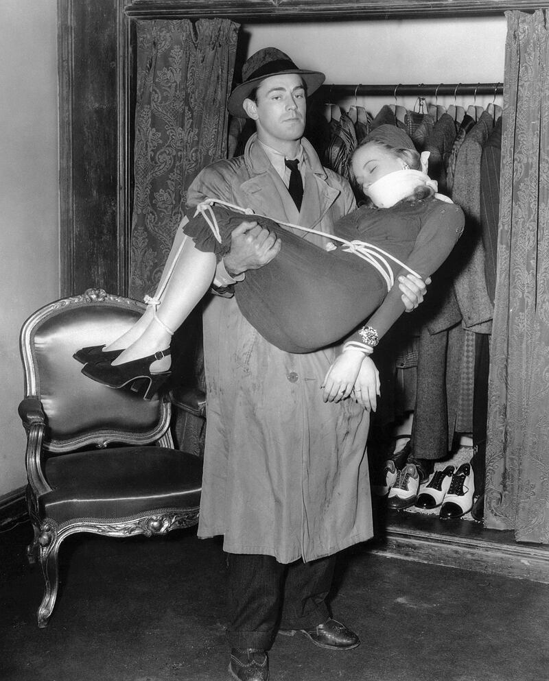 galleries/2012/11/20/woody-allen-elvis-presley-more-hollywood-stars-bound-photos/hollywood-bound8_gtlm4q