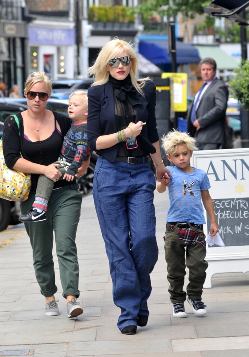 galleries/2011/06/08/bed-head-gallery/celebrity-bedhead-07_ty8bxm