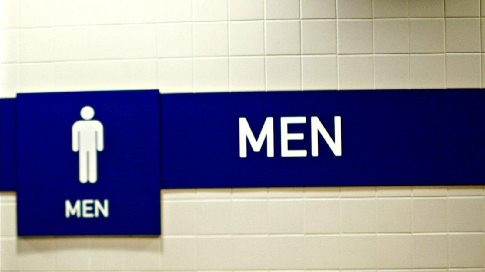 cheats/2016/03/29/nc-ag-won-t-defend-trans-bathroom-suit/160329-bathroom-nc-cheat_prcjeo