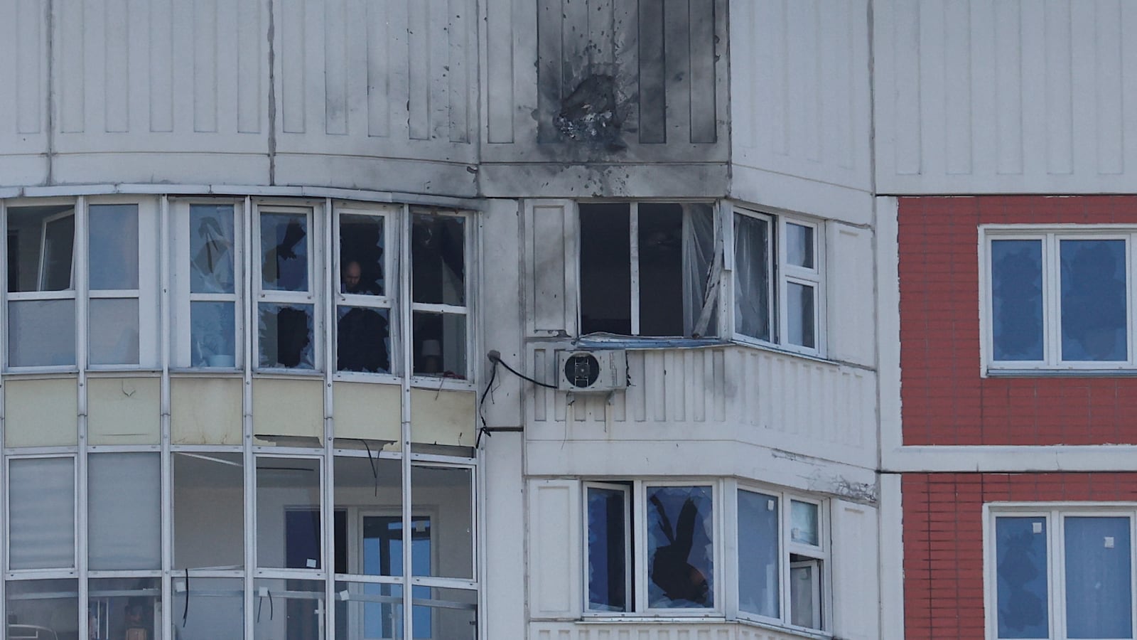 2023-05-30T083713Z_1101251079_RC2V81ANQ7NN_RTRMADP_3_UKRAINE-CRISIS-ATTACK-MOSCOW_cnacdt