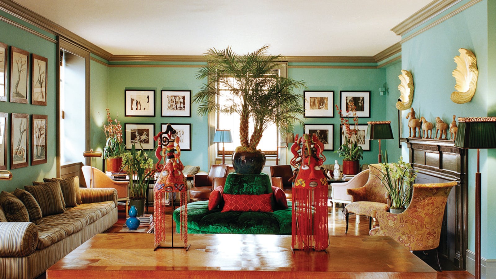 articles/2011/10/14/muriel-brandolini-interior-designer-s-treasures-on-the-auction-block/muriel-brandolini-givhan-tease_bdfxts