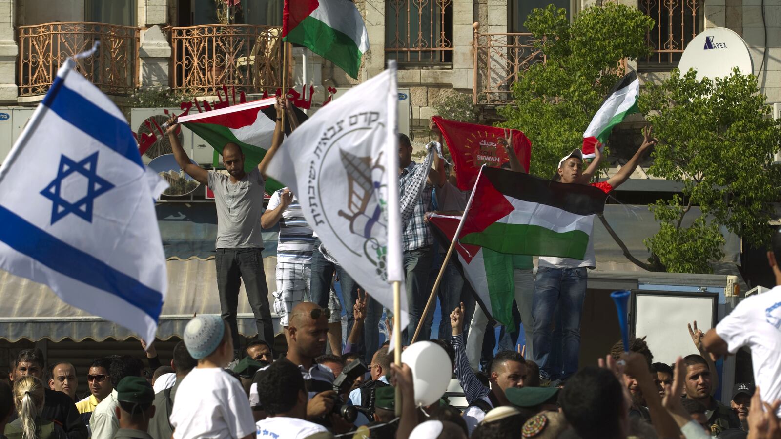 articles/2013/05/08/rebranding-reality-for-jerusalem-day/jlem-day-openz_z1rmhn