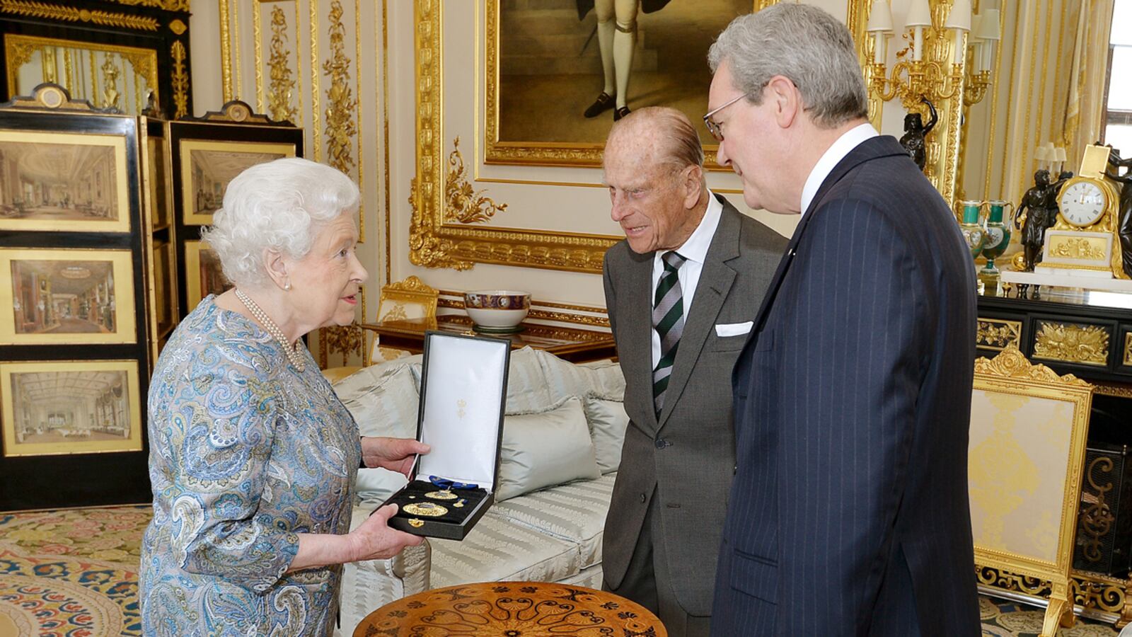 cheats/2015/11/02/australia-ditches-royal-honors/151102-australia-titles-cheat_kiyd13