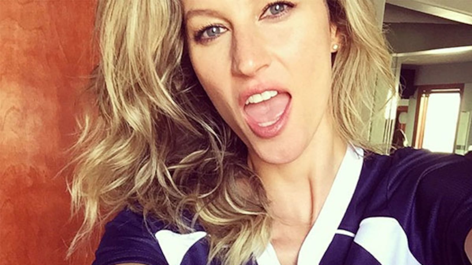 galleries/2015/02/01/celebrity-super-bowl-instagrams-gisele-bundchen-rihanna-and-more/150201-super-bowl-celeb-instagram-tease_uvrh66