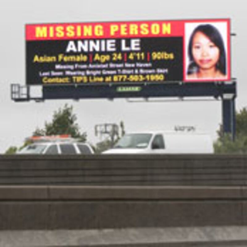 articles/2009/09/13/the-wedding-that-wasnt/connolly-wedding-that-wasnt_48967_r55mco