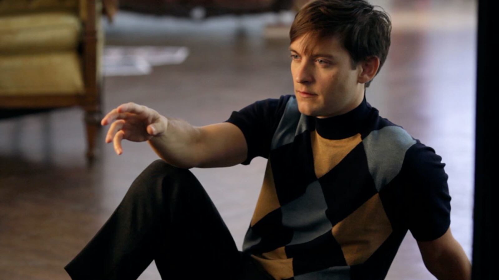 videos/2011/07/12/toby-maguire-for-prada/110712-prada-toby-maguire-1200_hhdmw0