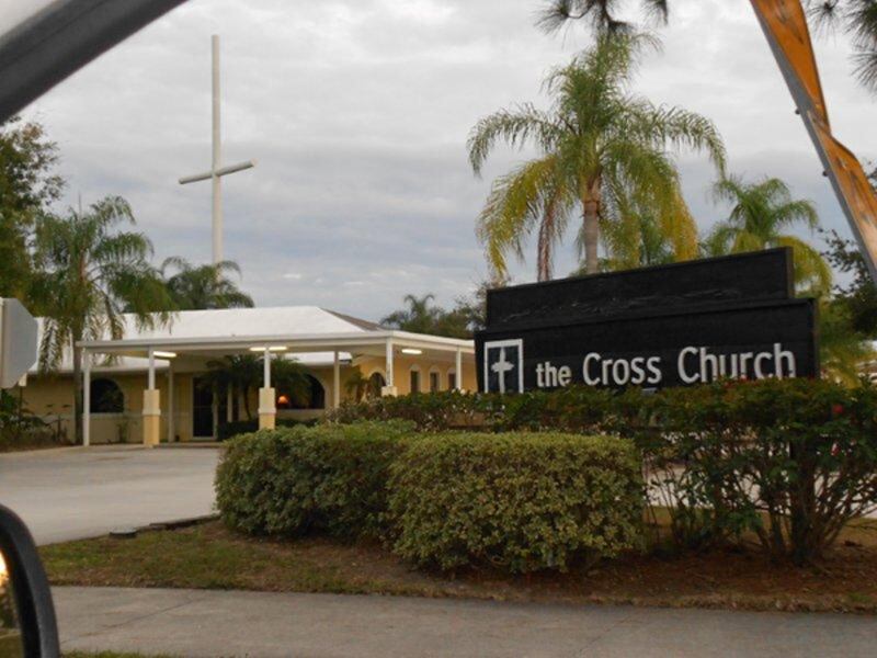 galleries/2012/01/19/casey-anthony-s-palm-city-hideout/casey-anthony-cross-church_ldw1if