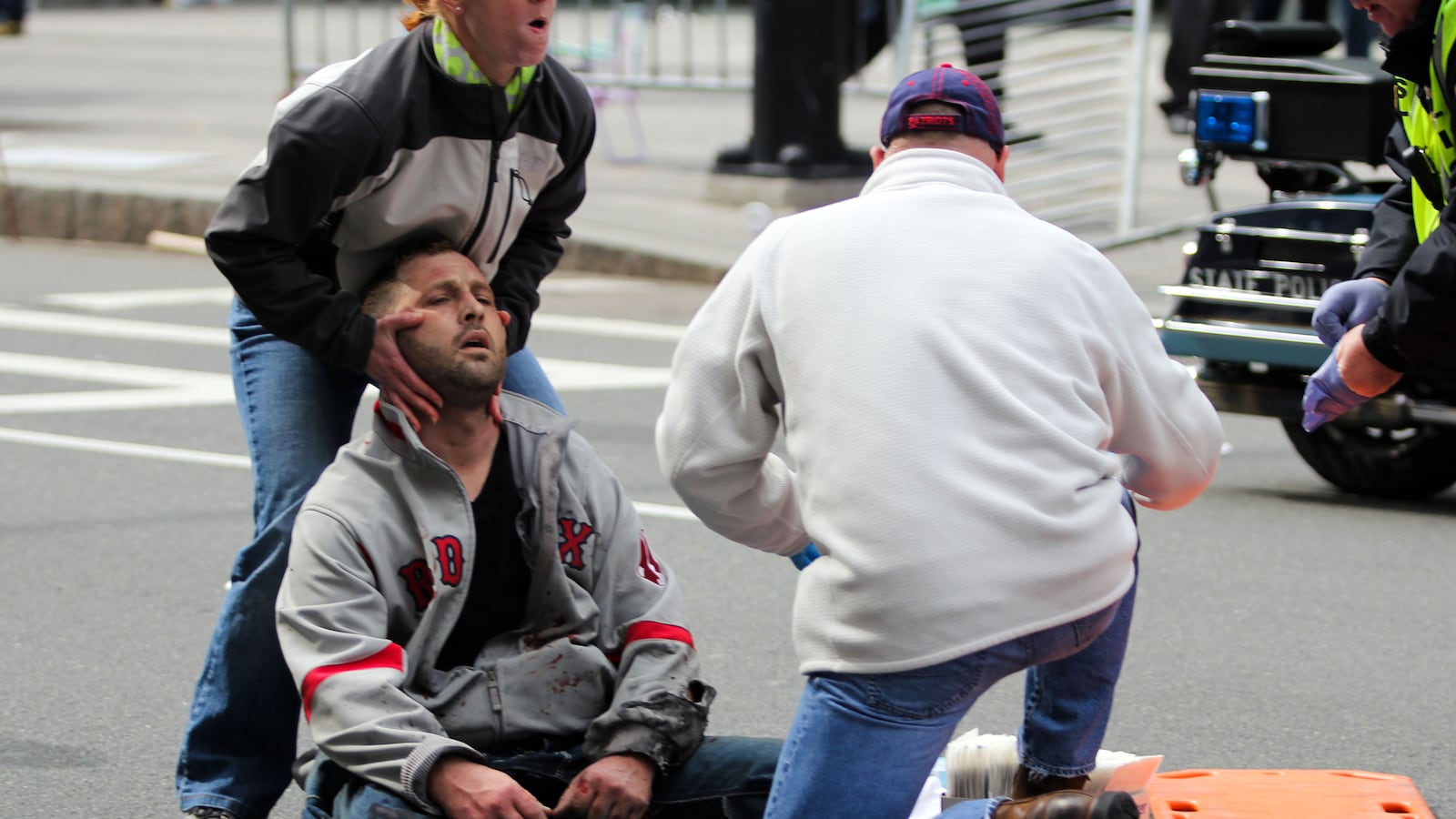 articles/2013/04/16/the-boston-bombings-resilience-vs-panic/130416-klaidman-boston-tease_qnmkla