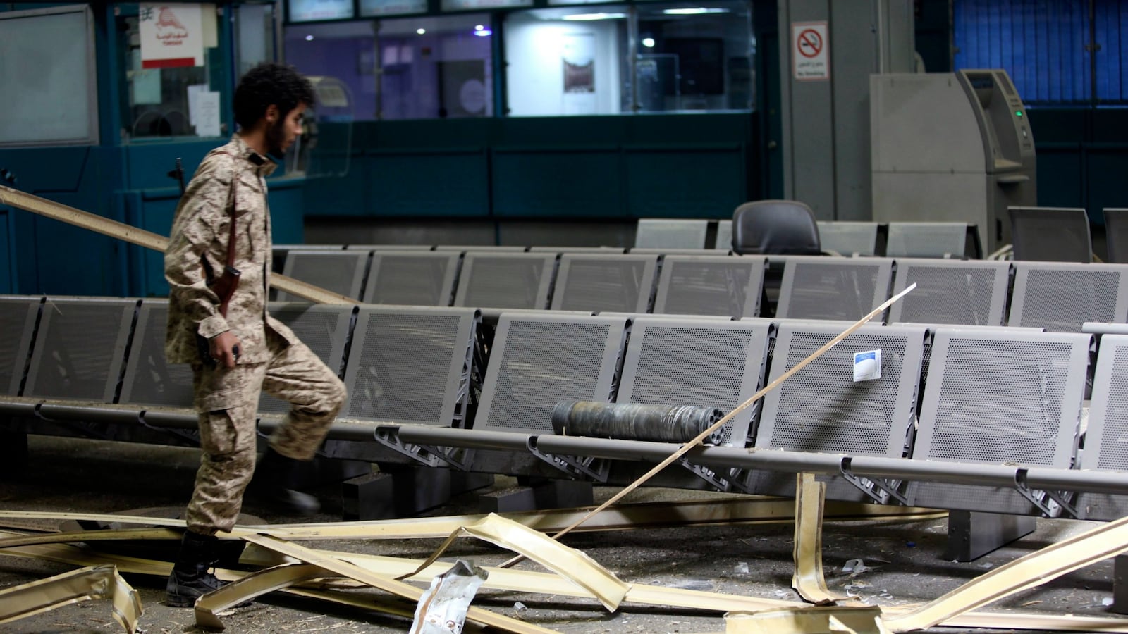 cheats/2014/07/17/libya-rebels-attack-tripoli-airport/140717-libya-airport-cheat_djyjvd