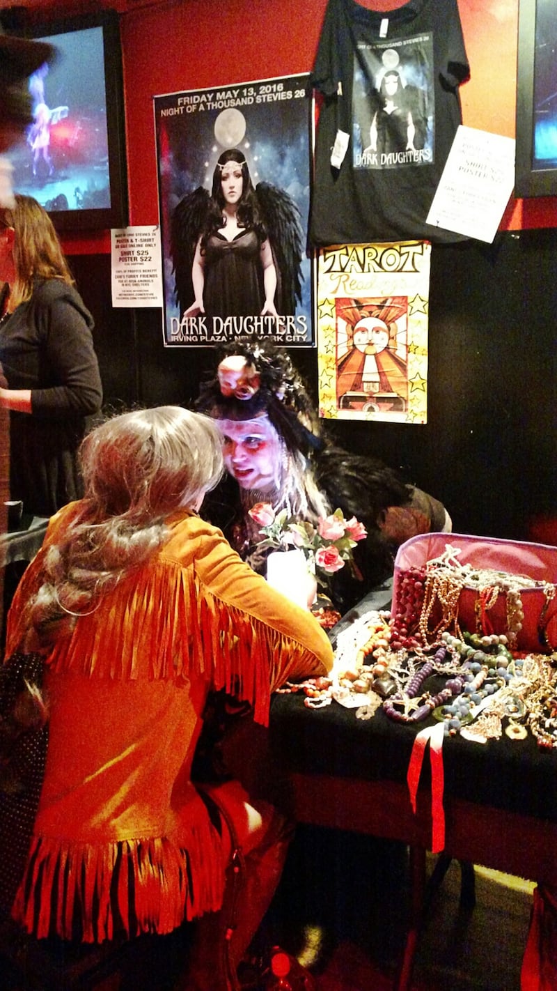 articles/2016/05/15/if-you-love-stevie-nicks-this-night-was-for-you/160514-veron-stevie-nicks-drag-embed2_zgn6zk