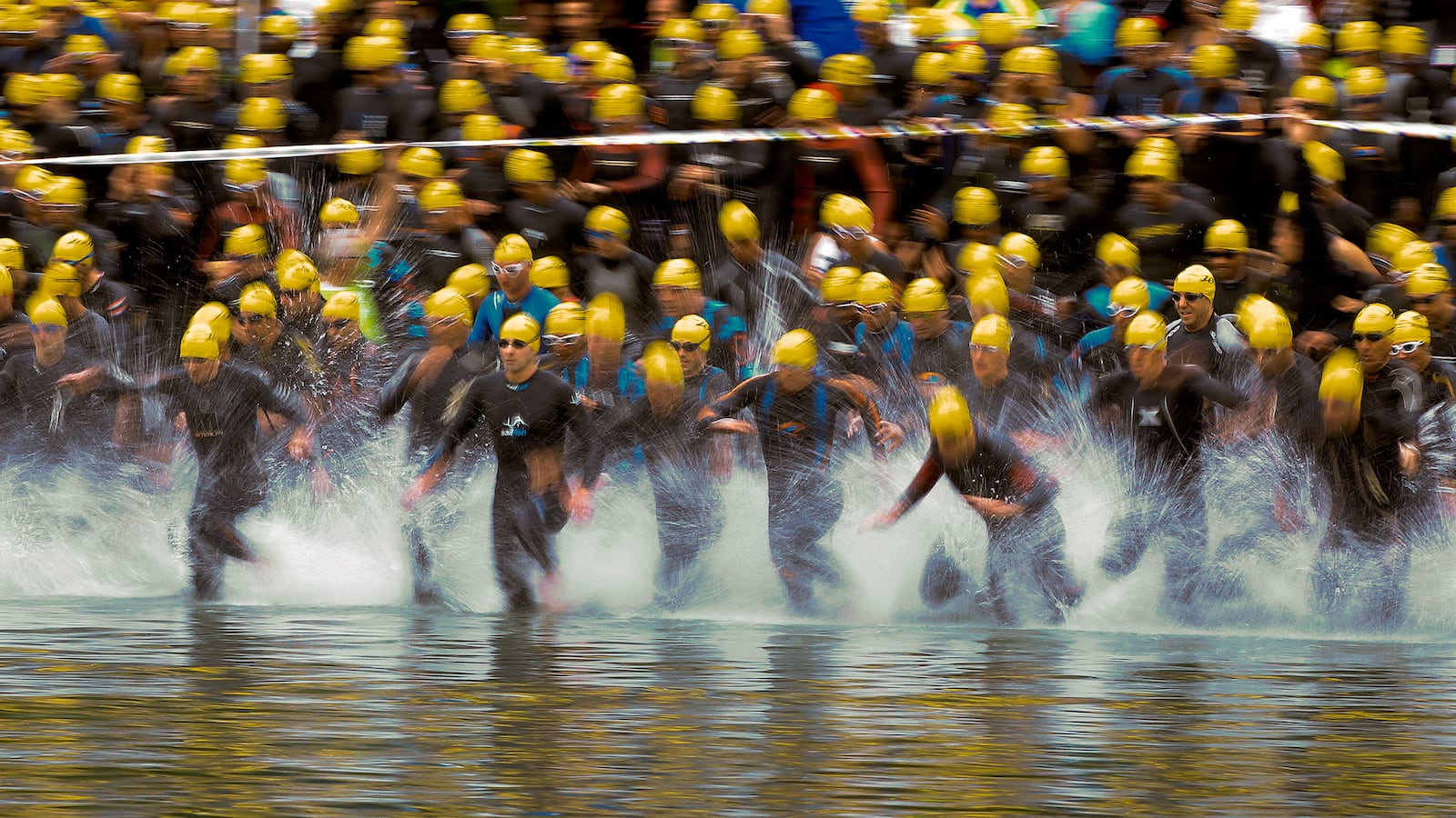 articles/2016/05/24/why-do-so-many-middle-aged-men-die-during-ironman-competitions/160523-allen-ironman-swim-tease_zgzqa1